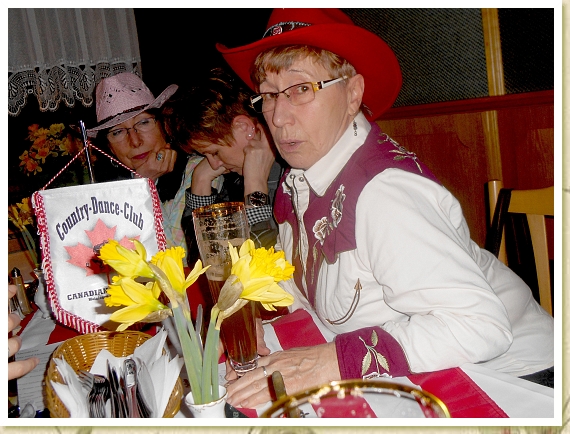 20150402 Schwarzburg (0d)2004h,Eva,Rita,Karin